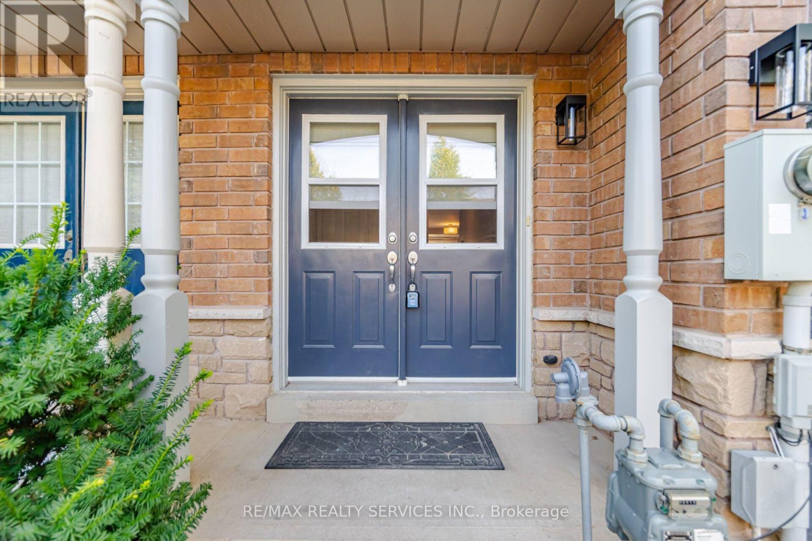 6 Harding Street, Halton Hills, Ontario  L7G 6B1 - Photo 7 - W13619520