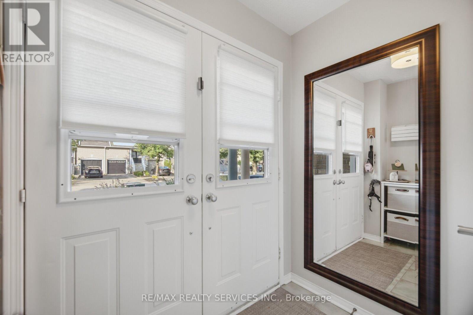 6 Harding Street, Halton Hills, Ontario  L7G 6B1 - Photo 8 - W13619520