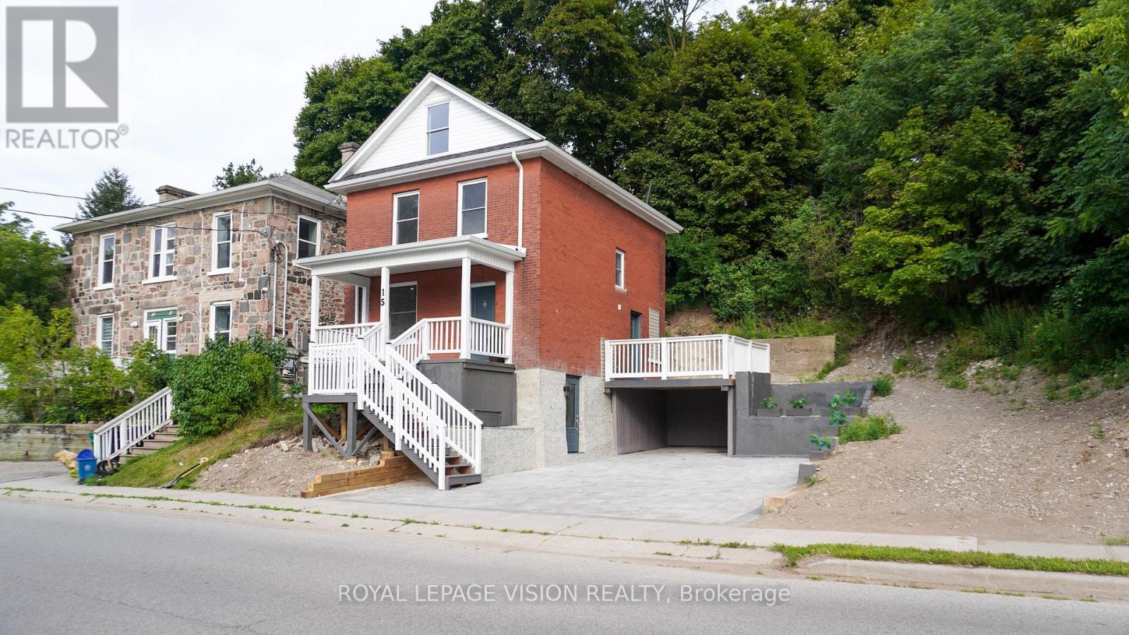 15 Shade Street, Cambridge, Ontario  N1R 4J6 - Photo 4 - X13619538