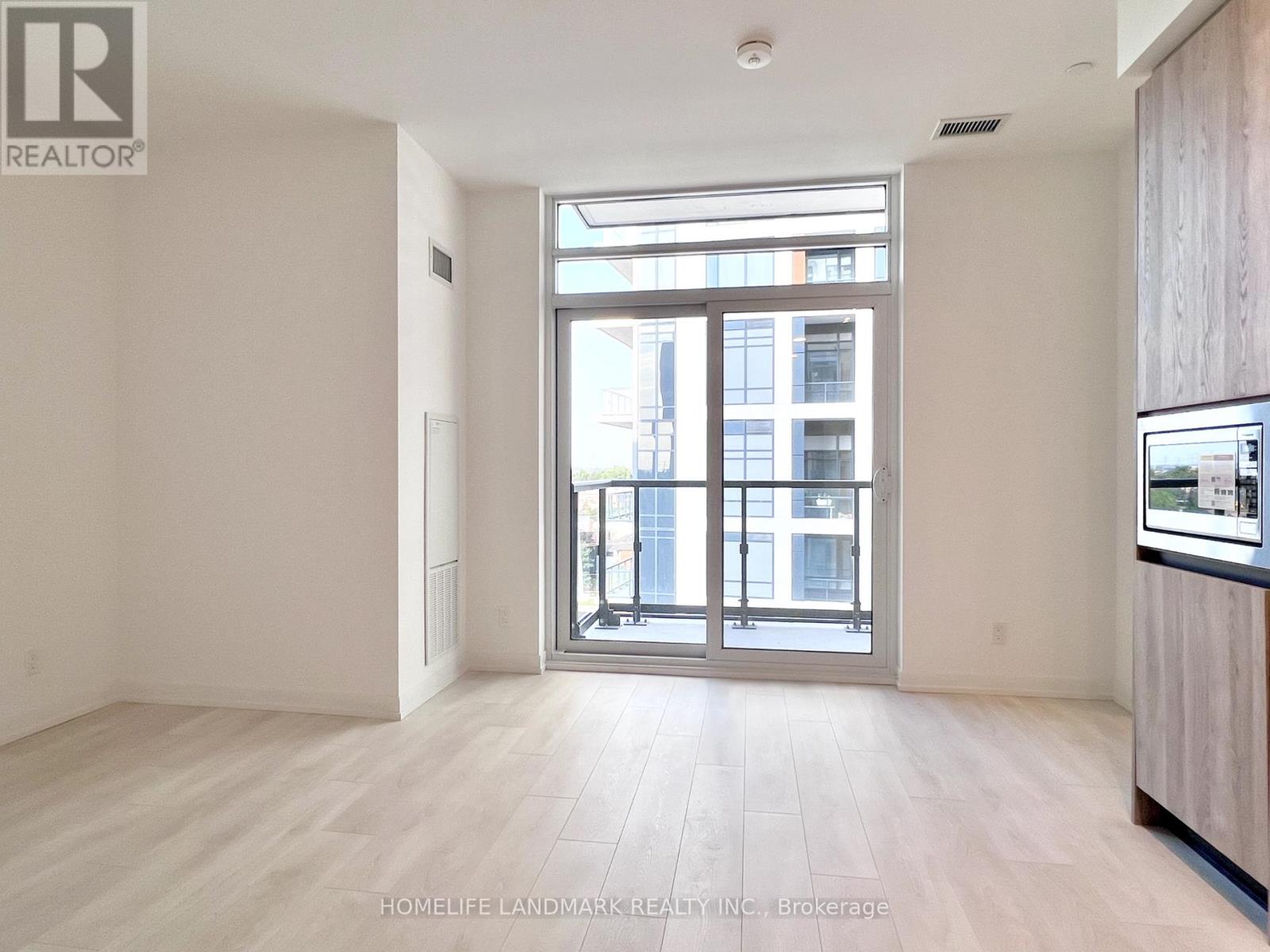 605 - 8 Beverley Glen Boulevard, Vaughan (Beverley Glen), Ontario  L4J 0L5 - Photo 8 - N13619602