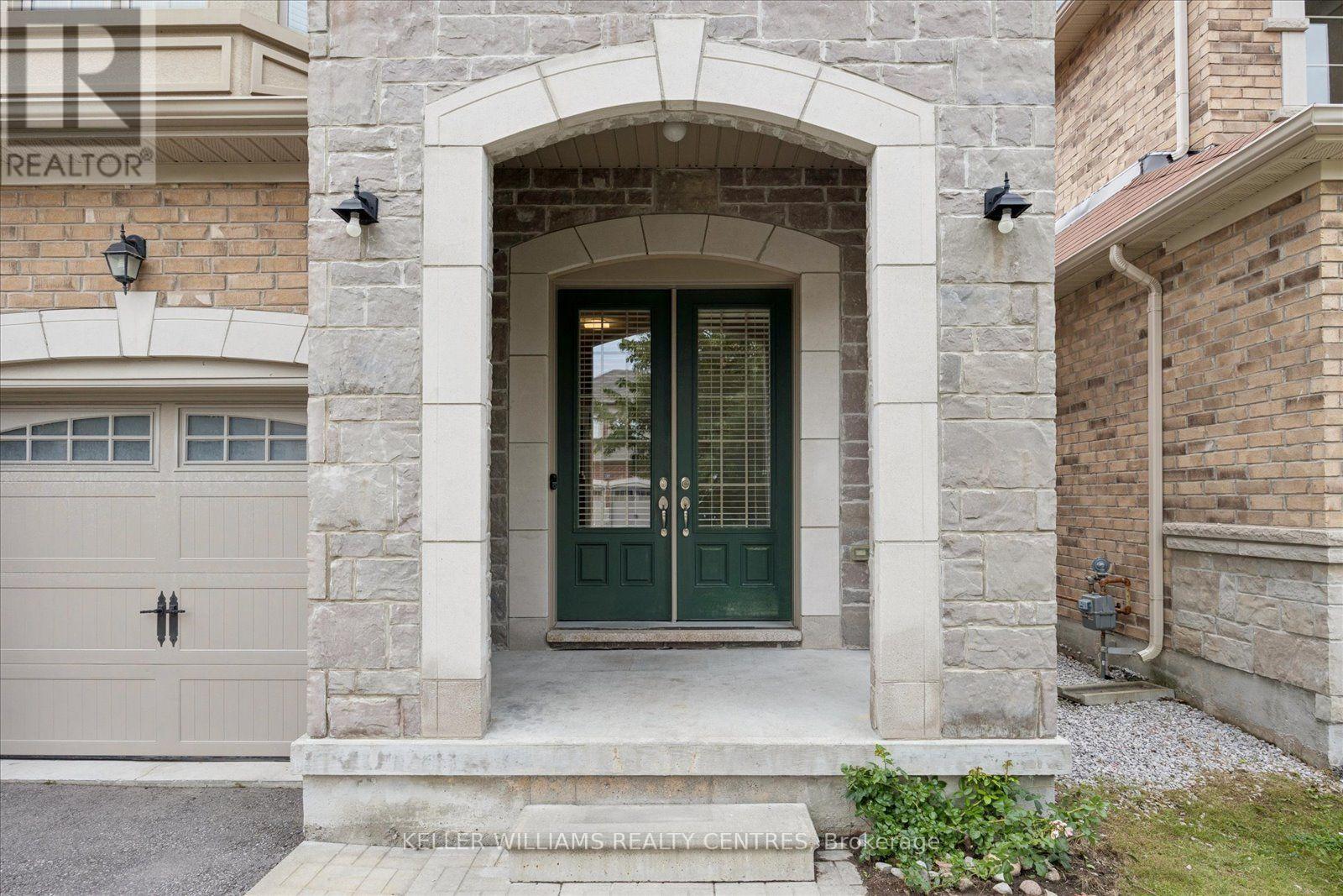 668 Mcgregor Farm Trail, Newmarket (Glenway Estates), Ontario  L3X 1C8 - Photo 2 - N13619612