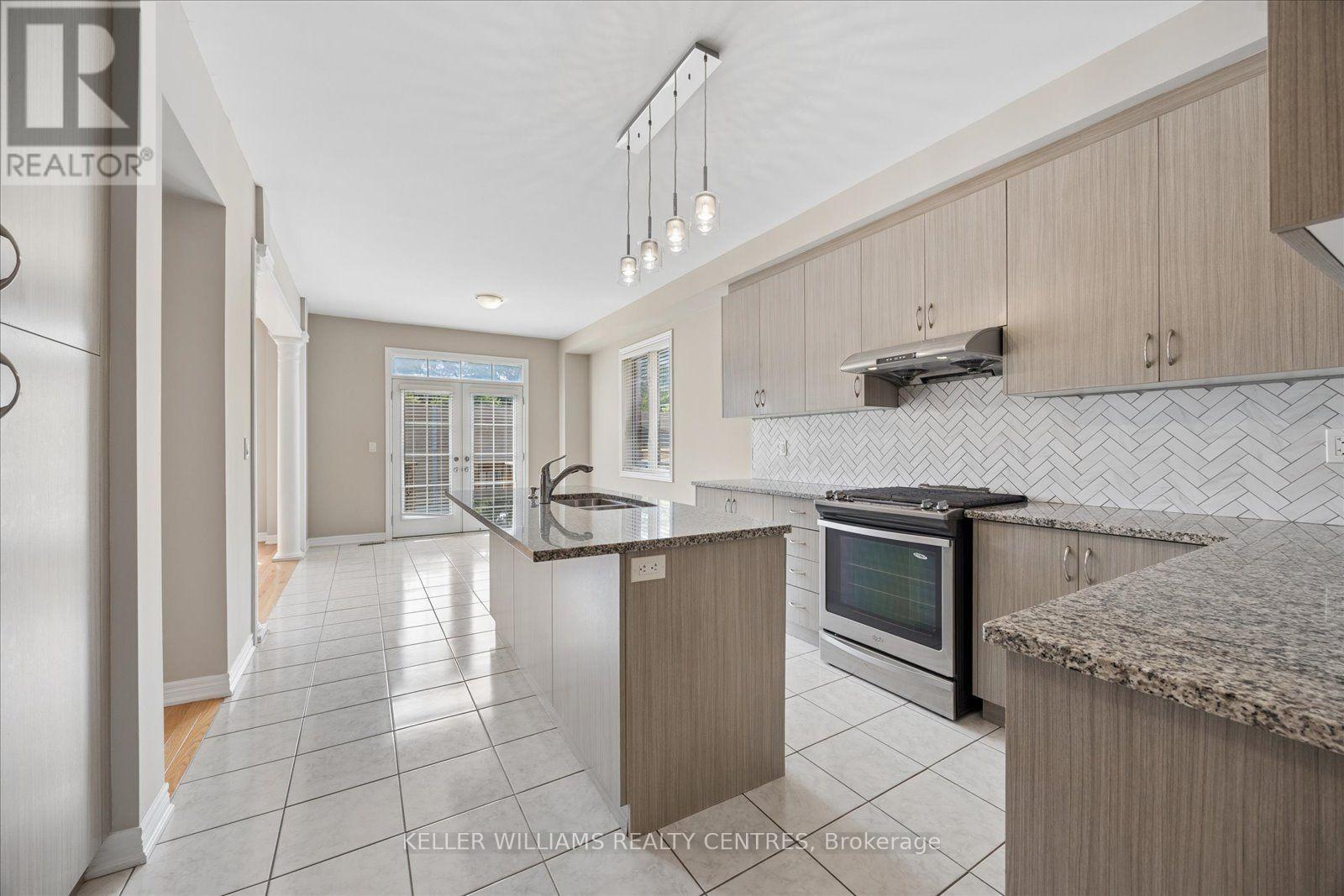 668 Mcgregor Farm Trail, Newmarket (Glenway Estates), Ontario  L3X 1C8 - Photo 5 - N13619612