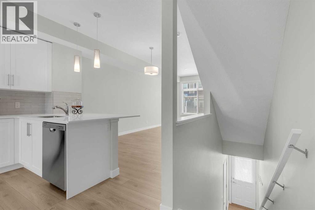 118 Legacy Path SE, Calgary, Alberta  T2X 4H9 - Photo 12 - A2331067