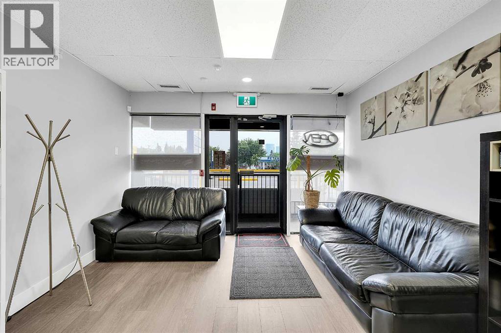 222 16 Avenue NE, Calgary, Alberta  T2E 1J8 - Photo 11 - A2326355