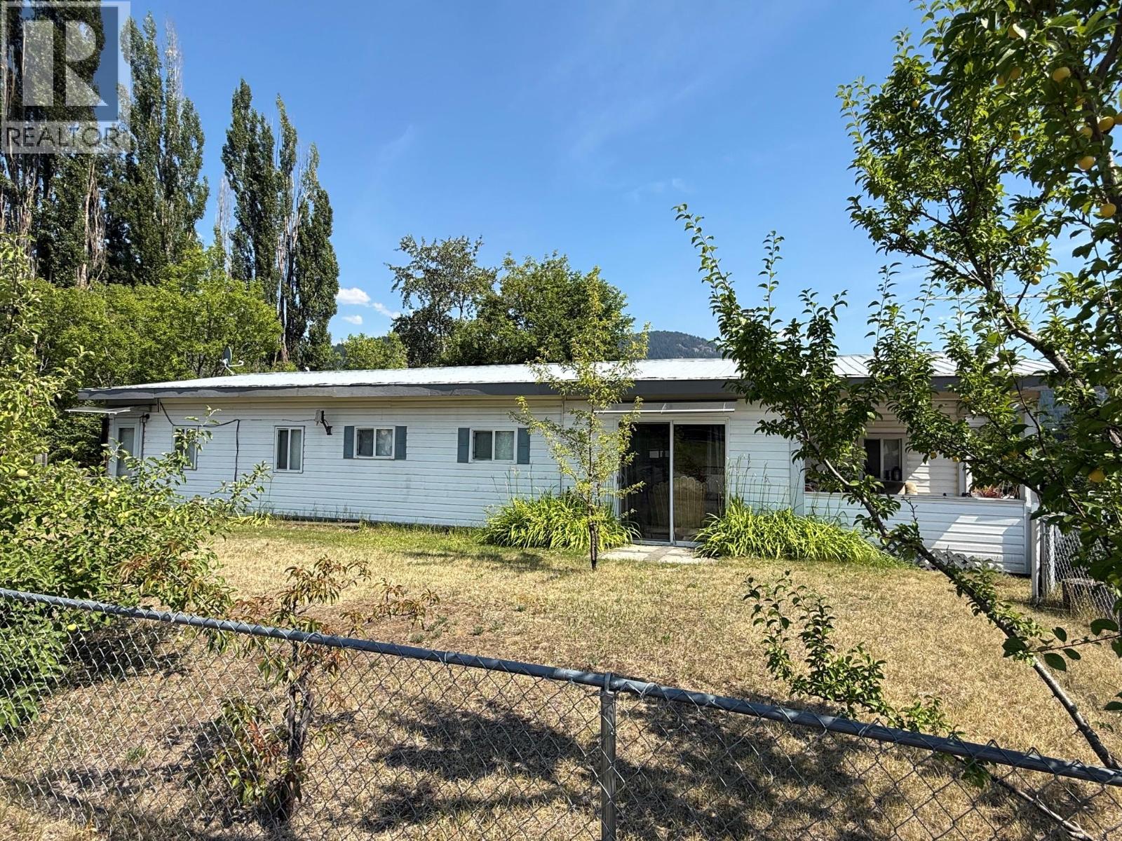 9872 Institute Street, Little Fort, British Columbia