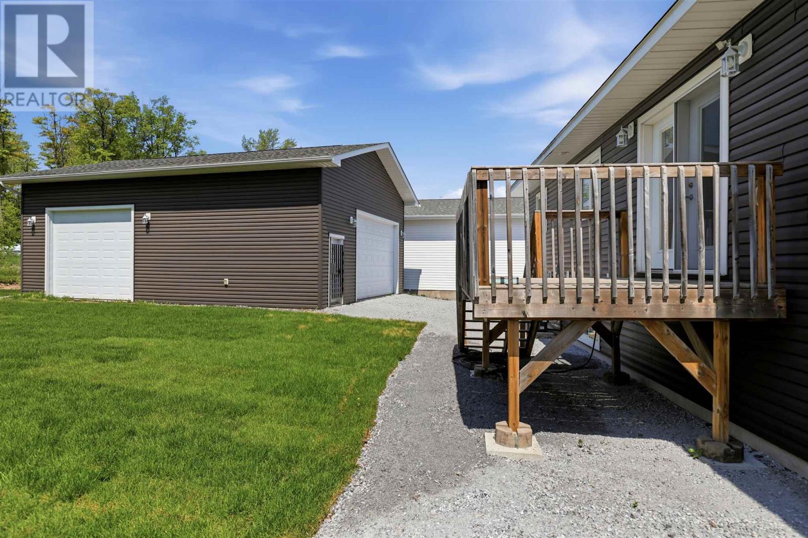 39 Saddle Cres, Sault Ste. Marie, Ontario  P6B 0A5 - Photo 41 - SM261752