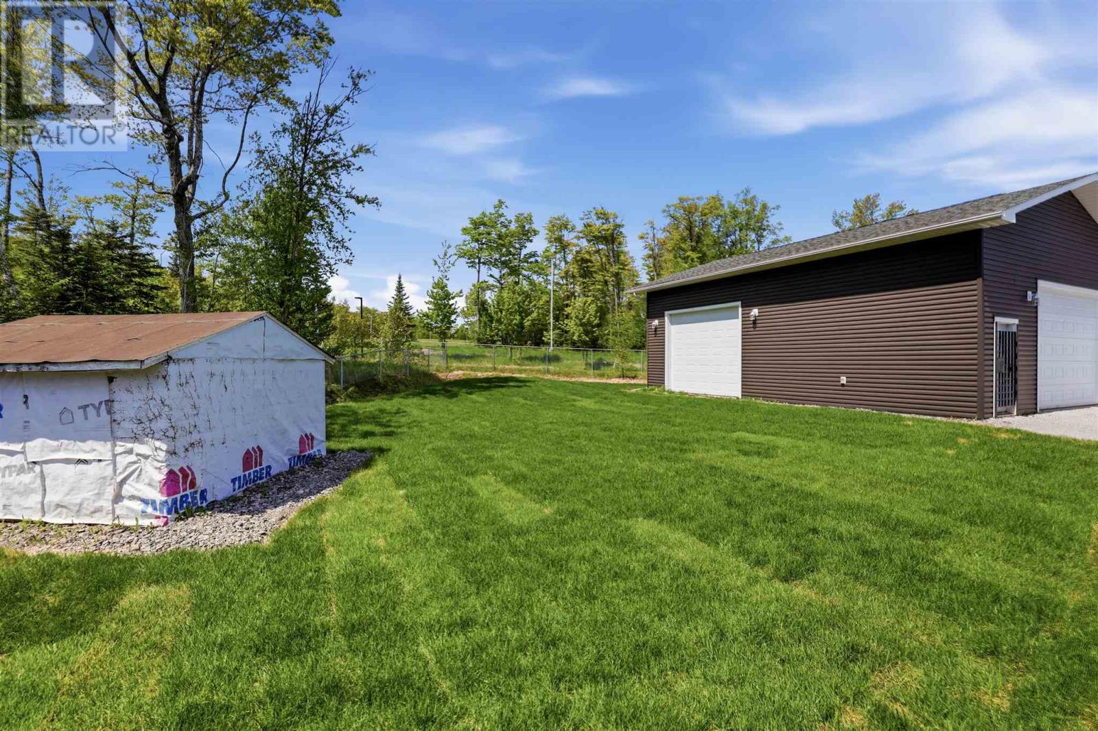 39 Saddle Cres, Sault Ste. Marie, Ontario  P6B 0A5 - Photo 40 - SM261752