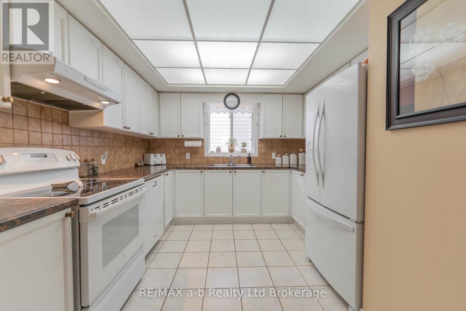 10 Peach Street, Tillsonburg, Ontario  N4G 5N8 - Photo 13 - X13575290
