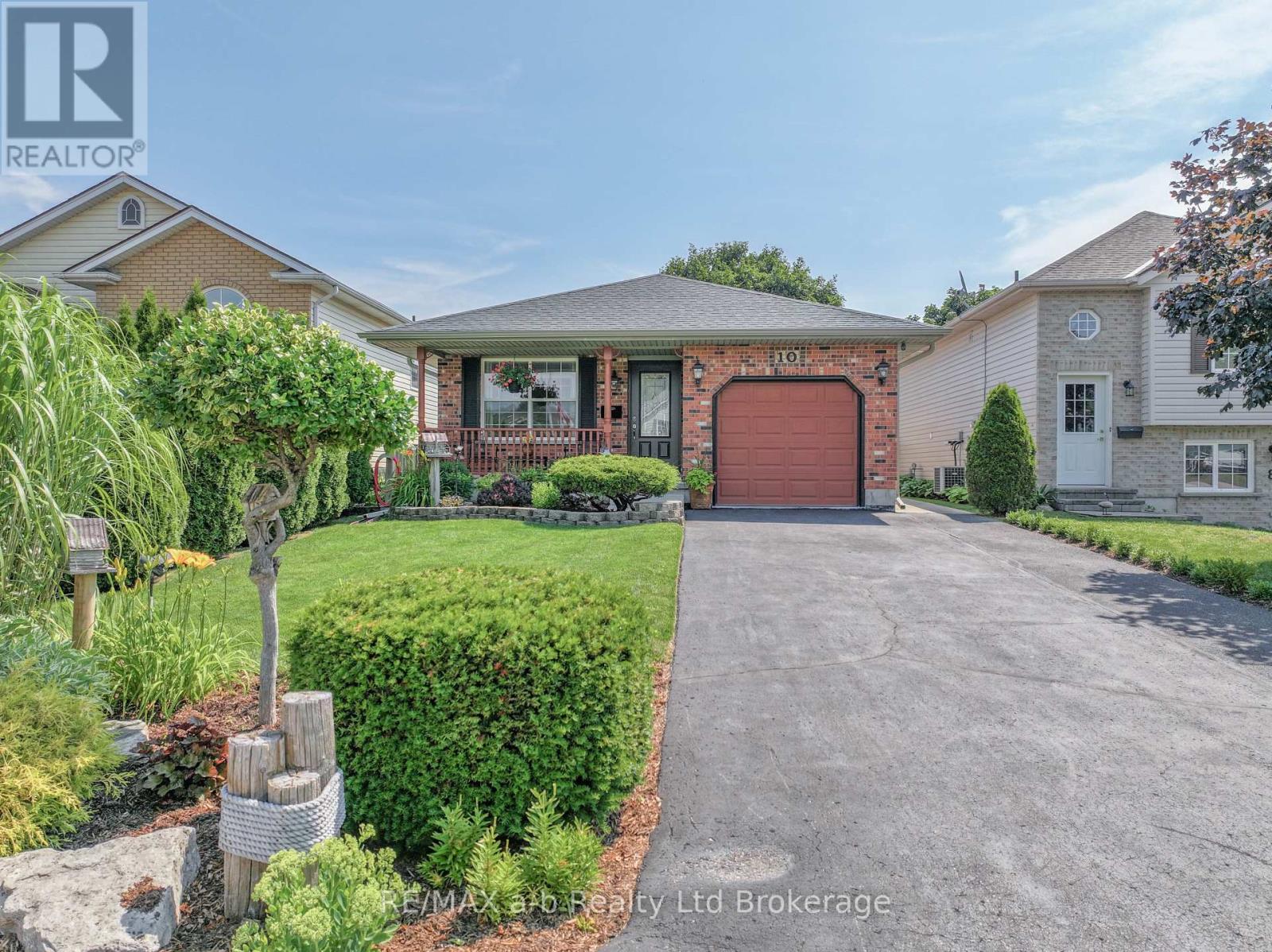 10 PEACH STREET, Tillsonburg, Ontario