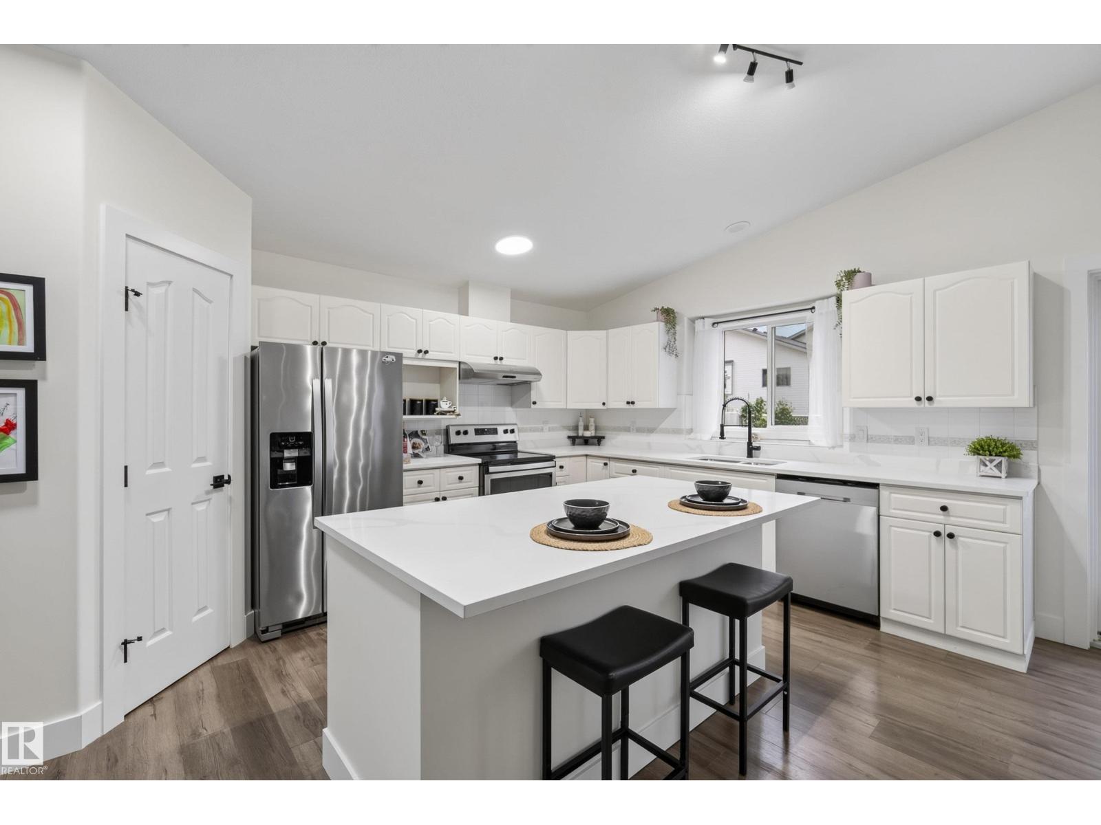 6741 162a Av NW, Edmonton, Alberta  T5Z 3C6 - Photo 9 - E4501318