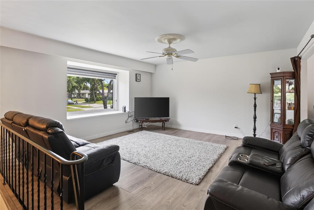 164 Manila Road, Winnipeg, Manitoba  R2P 0S9 - Photo 1 - 202618860