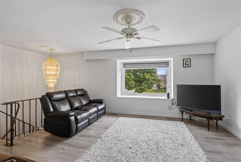 164 Manila Road, Winnipeg, Manitoba  R2P 0S9 - Photo 2 - 202618860