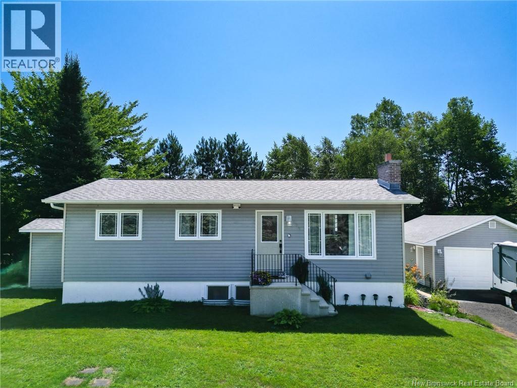184 Diamond Street, Fredericton, New Brunswick  E3G 7V1 - Photo 1 - NB144774