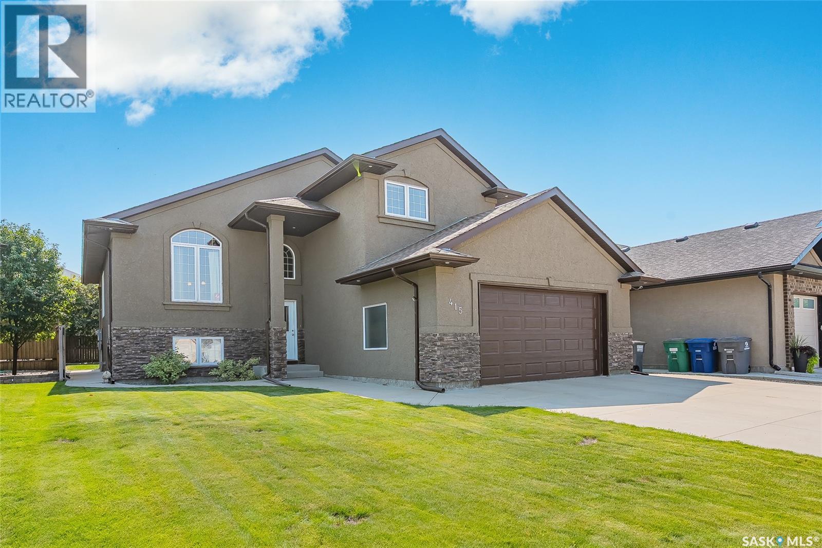 415 Paton Place, Saskatoon, Saskatchewan  S7W 0B8 - Photo 2 - SK043840