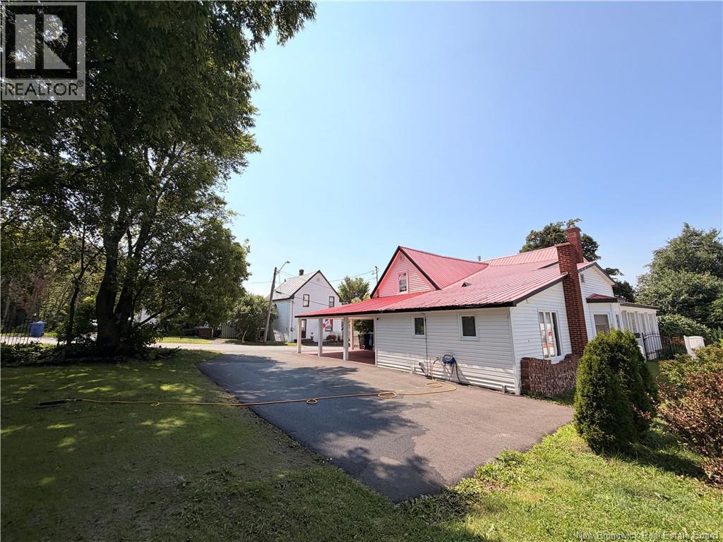 1512 Water Street, Miramichi, New Brunswick  E1N 1A6 - Photo 4 - NB145018