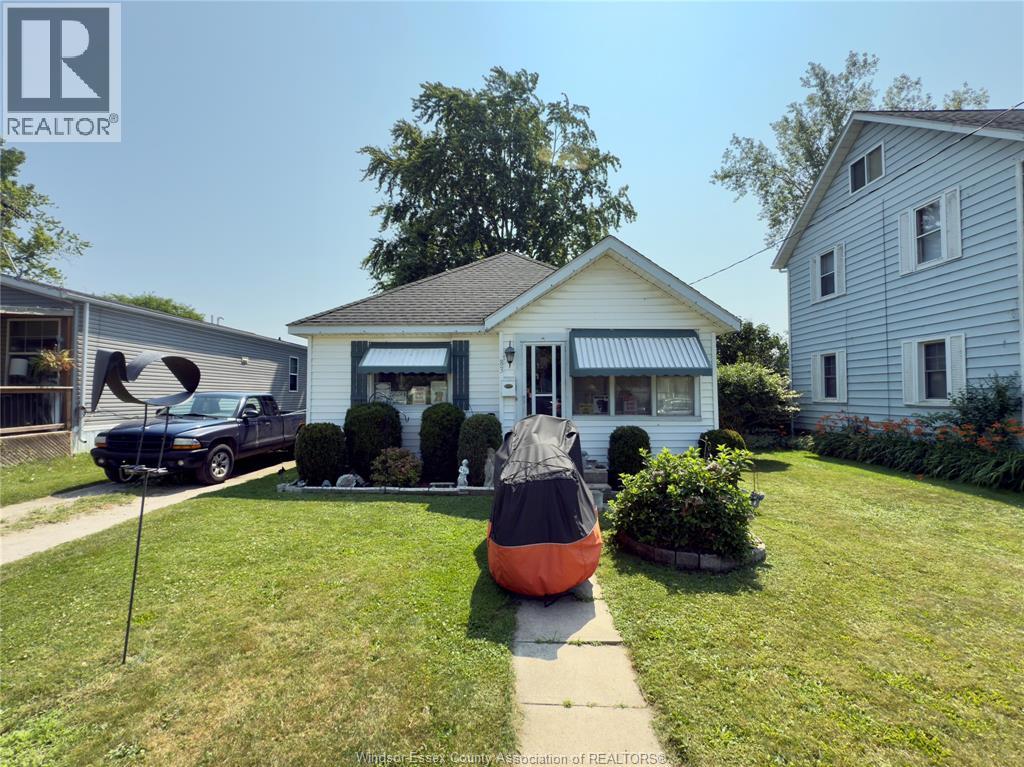 83 VICTORIA AVENUE, Kingsville, Ontario