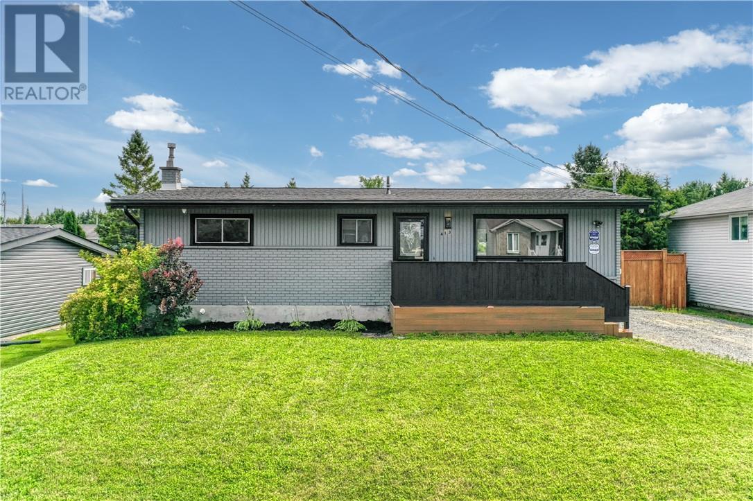 413 Raymond Crescent, Azilda, Ontario