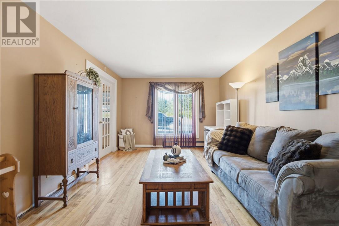 3527 Falconbridge Highway, Garson, Ontario  P3L 1E6 - Photo 5 - 2129535