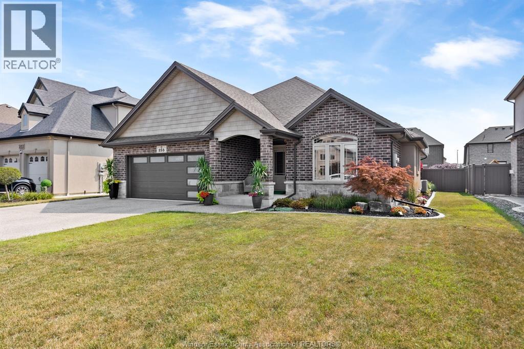 MLS# 26018385: 255 MAXWELL CRESCENT, Lakeshore, Canada