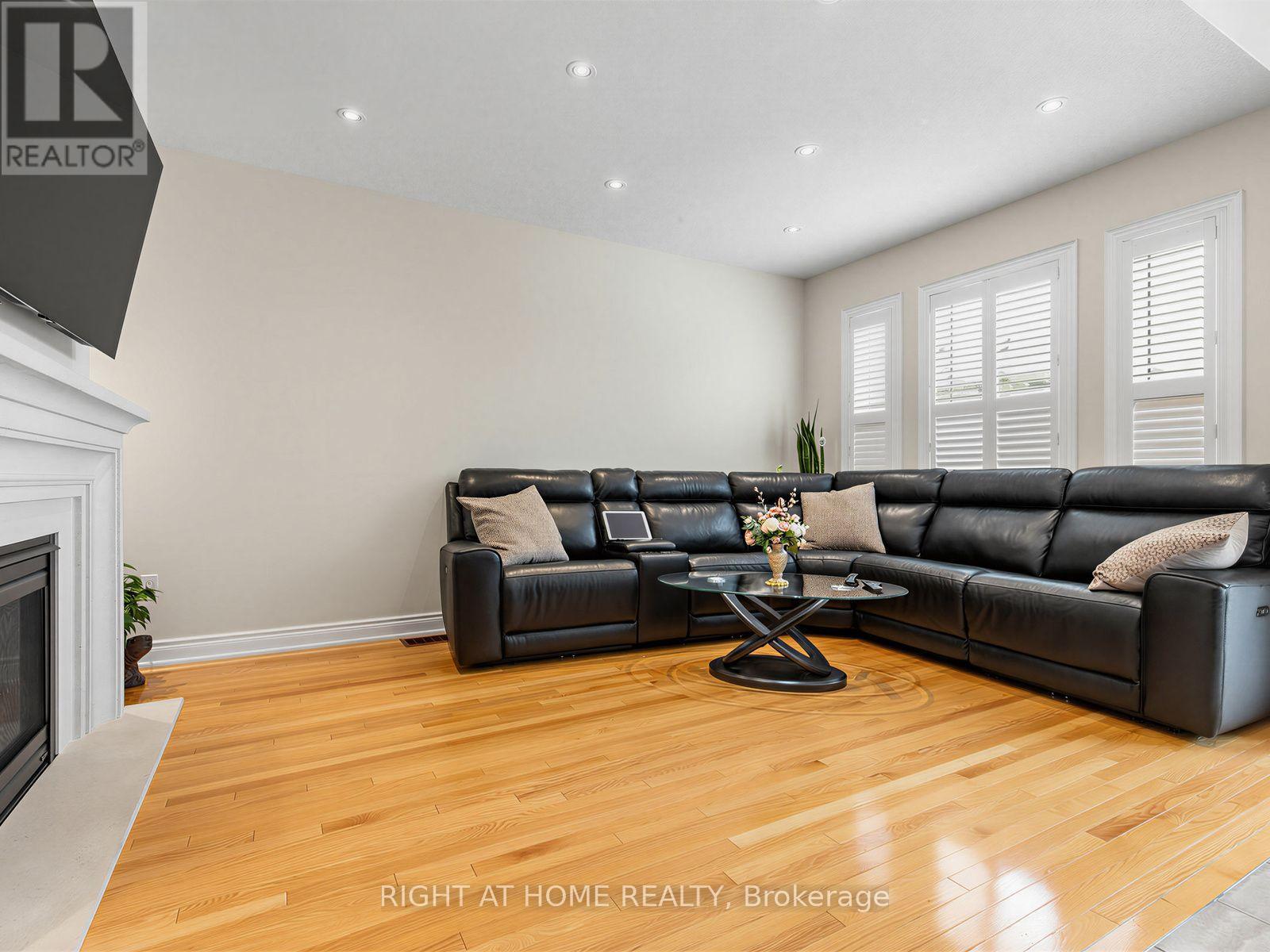 99 Richler Avenue, Vaughan, Ontario  L4H 3Y6 - Photo 17 - N13619884