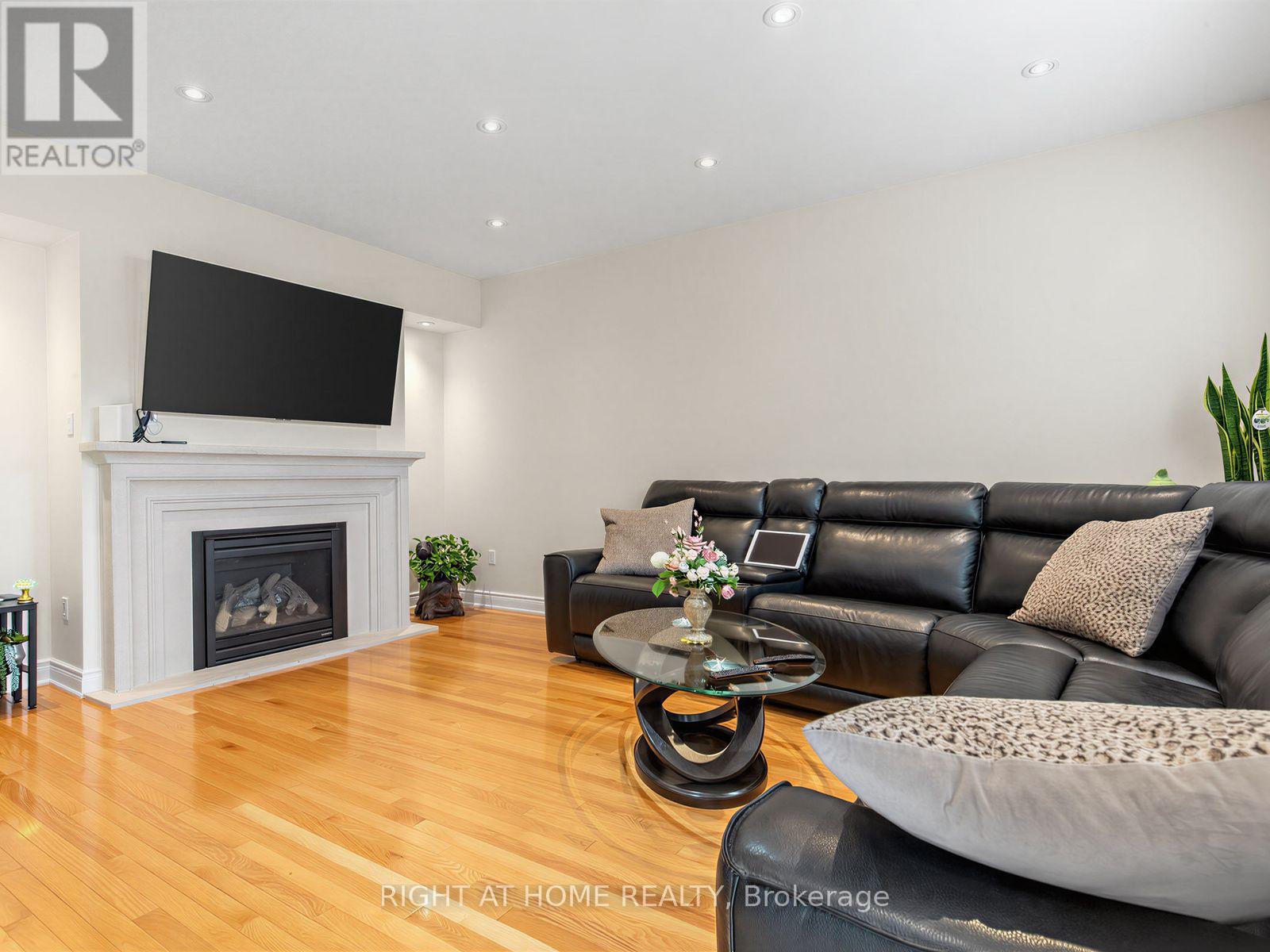 99 Richler Avenue, Vaughan, Ontario  L4H 3Y6 - Photo 18 - N13619884