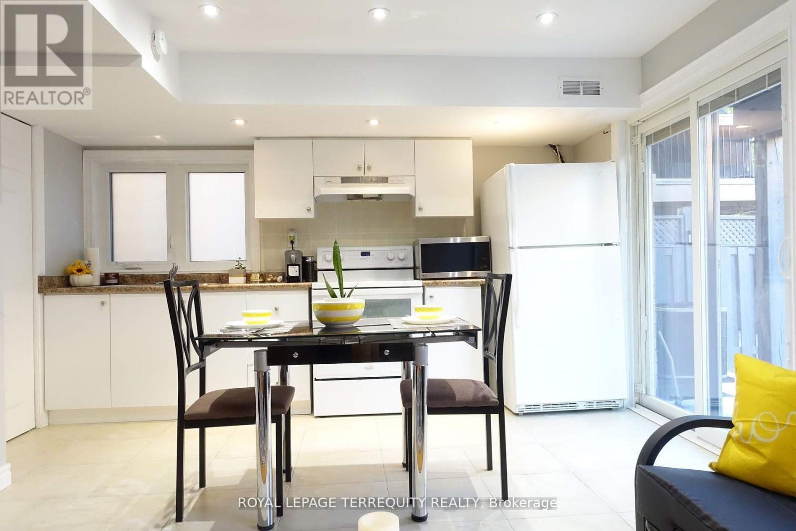Basement - 35 Gina Drive, Vaughan (Maple), Ontario  L6A 3X3 - Photo 6 - N13619934