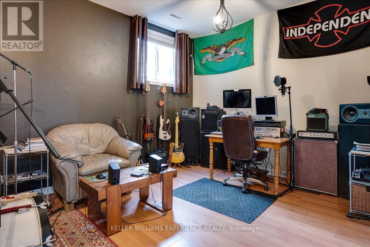 8 - 237 Steel Street, Barrie, Ontario  L4M 2H1 - Photo 26 - S13619918