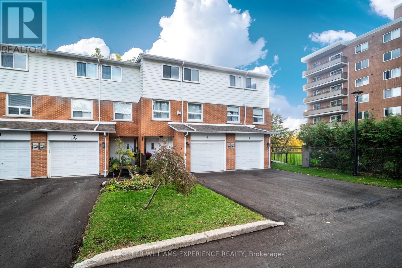 8 - 237 Steel Street, Barrie, Ontario  L4M 2H1 - Photo 7 - S13619918