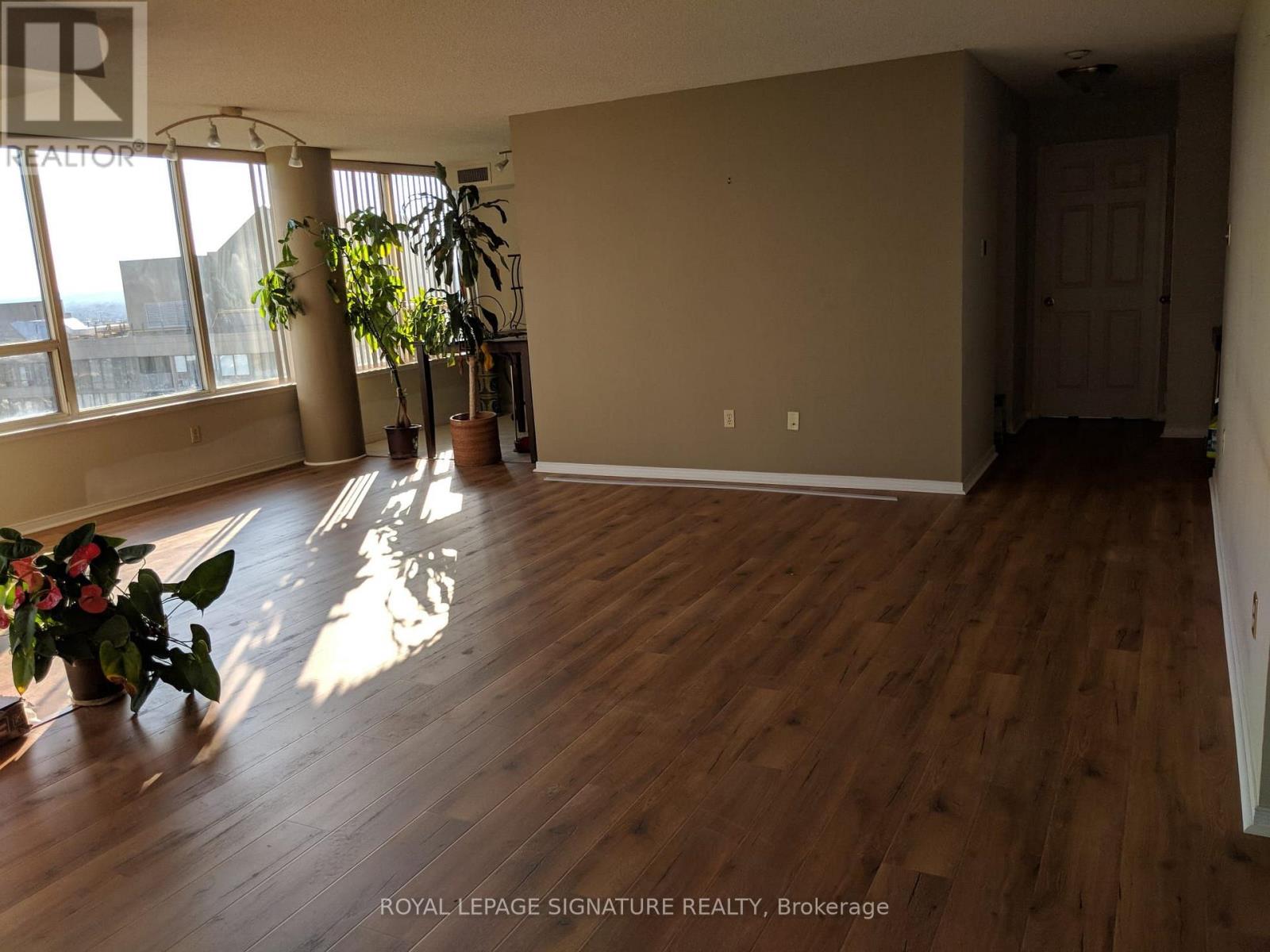 2209 - 330 Rathburn Road W, Mississauga, Ontario  L5B 3Y1 - Photo 4 - W13619808