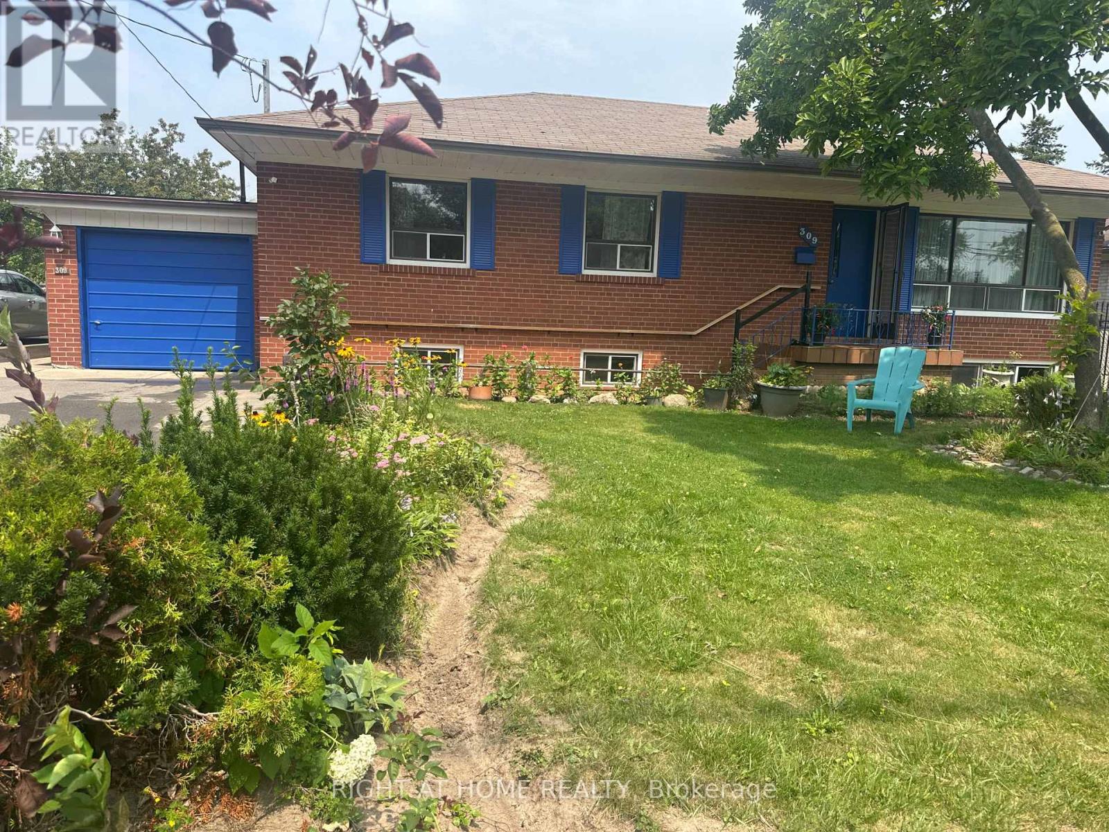 309 Queen Mary Drive, Oakville, Ontario  L6K 3L5 - Photo 2 - W13619834