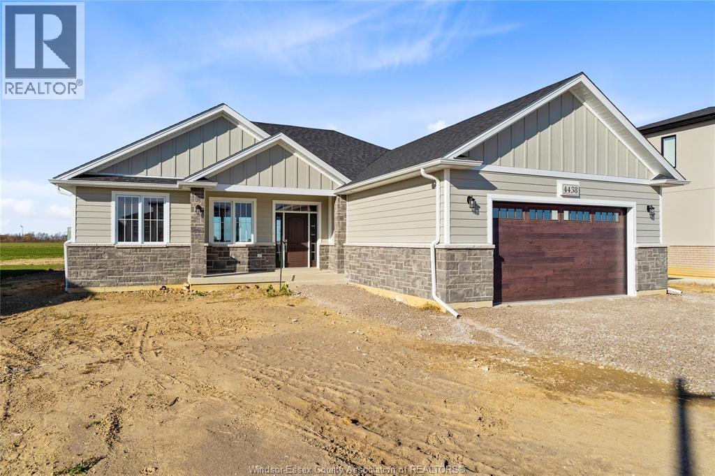 MLS# 26018384: 4438 BELMONT, Comber, Canada