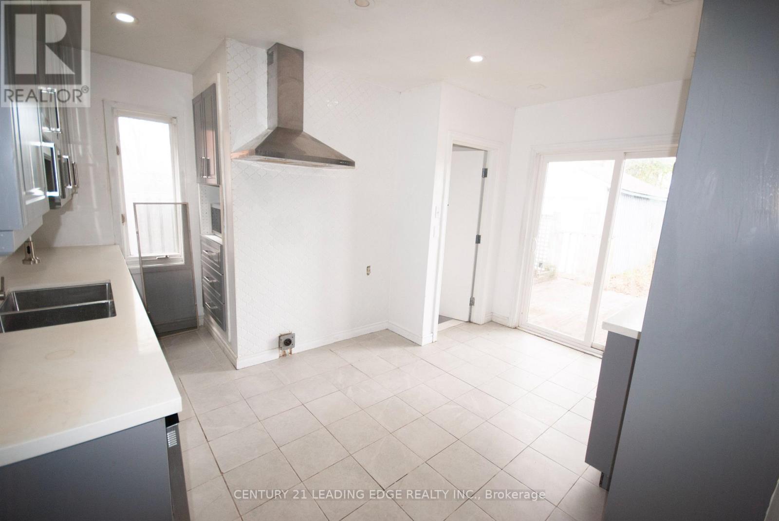 208 Oshawa Boulevard N, Oshawa, Ontario  L1G 5S9 - Photo 16 - E13603832