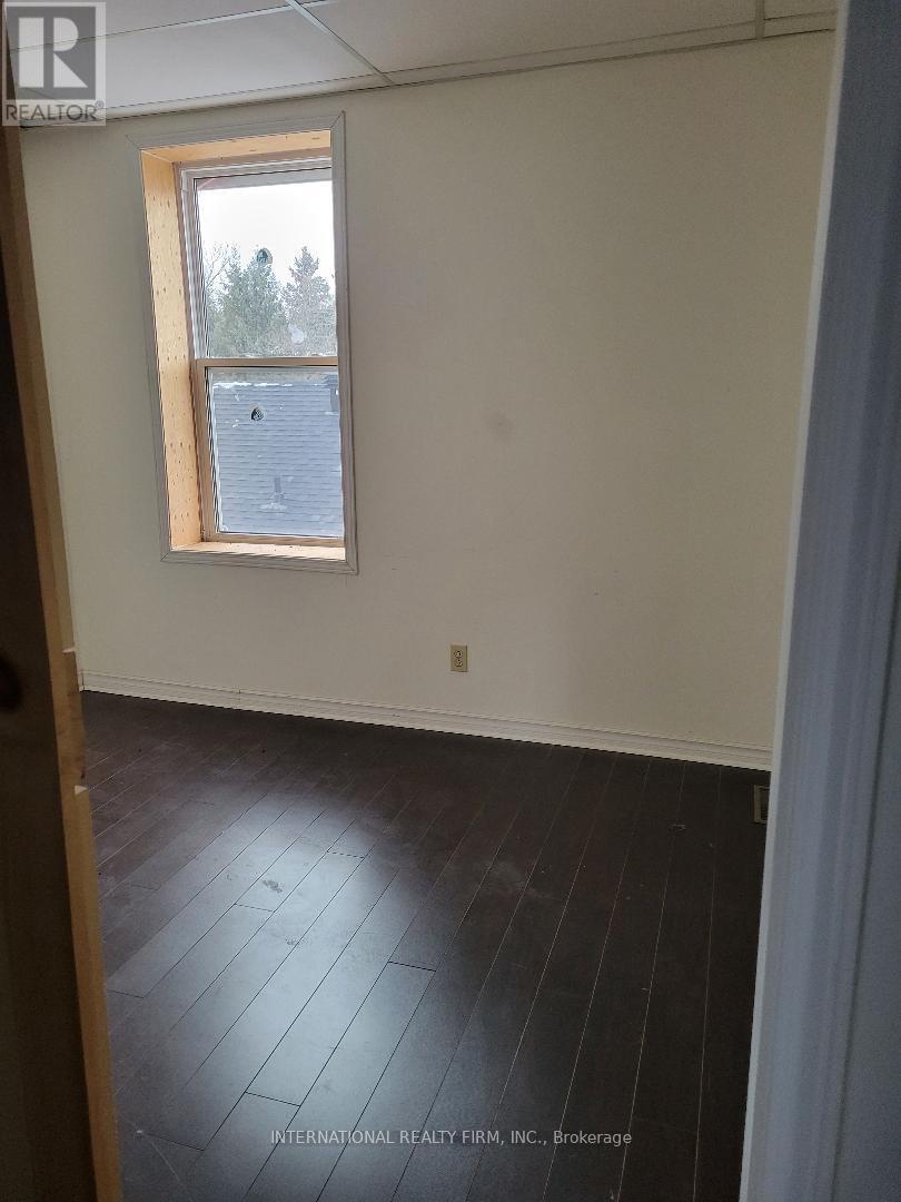 Second Floor - 92 Trafalgar Road, Erin, Ontario  N0B 1Z0 - Photo 7 - X13561814