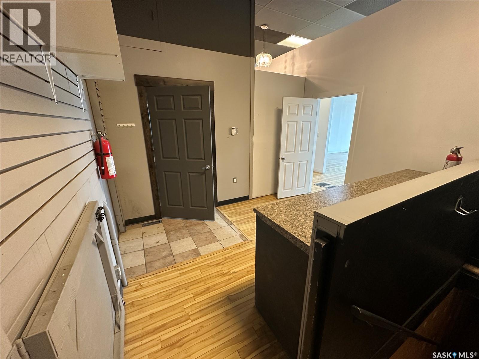 3 Broadway Street W, Yorkton, Saskatchewan  S3N 0L3 - Photo 4 - SK044021