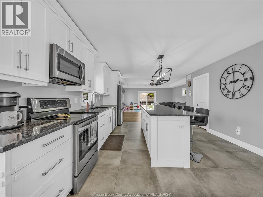 702 Lesperance Road, Tecumseh, Ontario  N8N 1W7 - Photo 12 - 26016841
