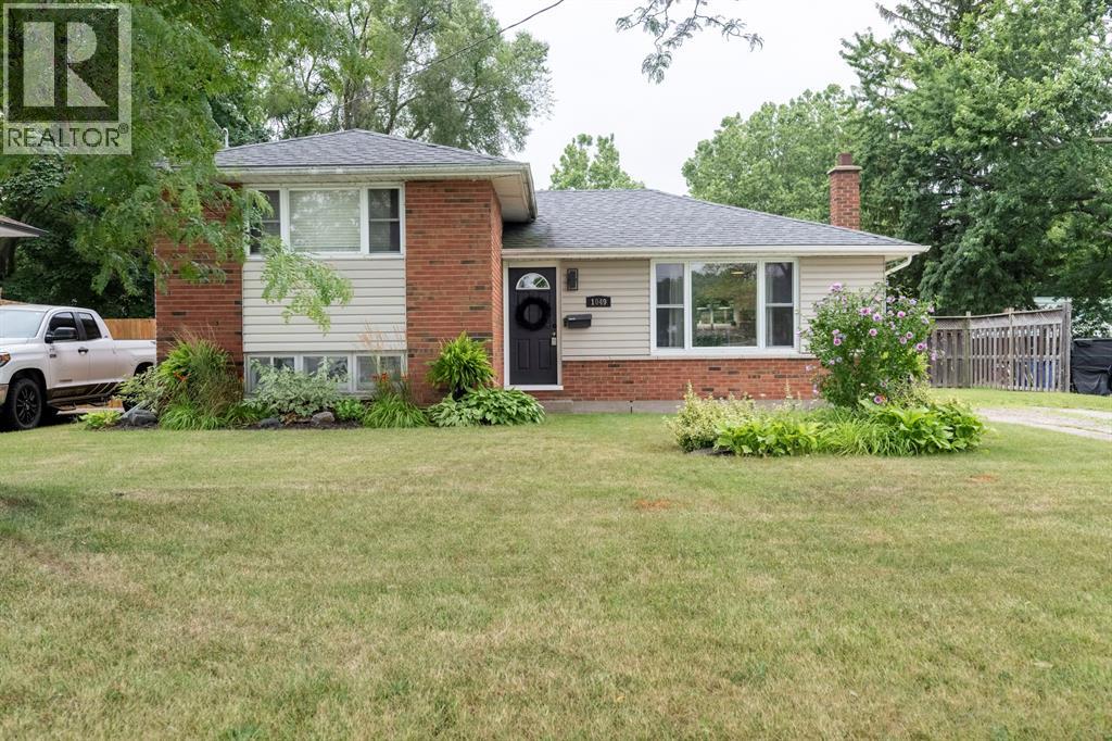 1049 INDIAN ROAD North Sarnia Ontario Canada N7V4C4 3