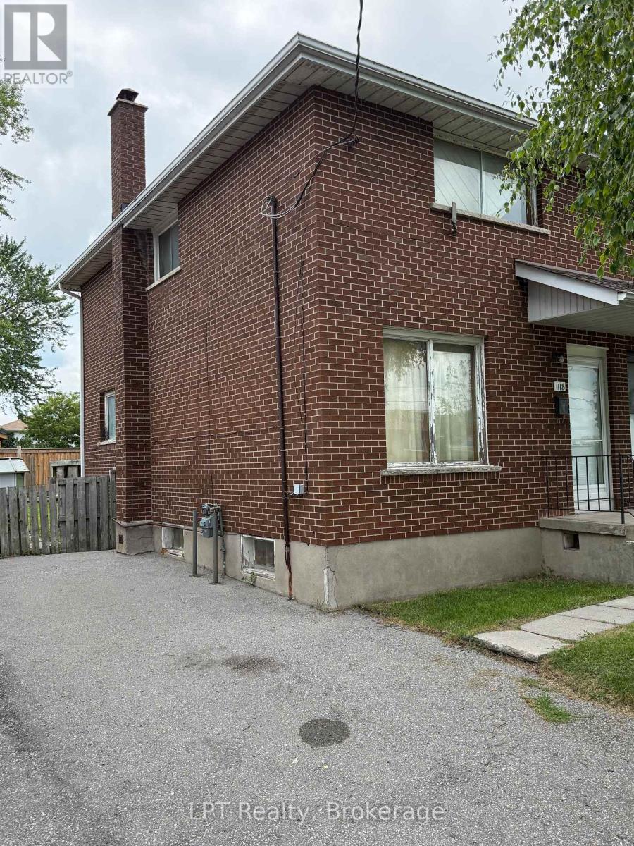 1118 CEDAR STREET S, Oshawa, Ontario