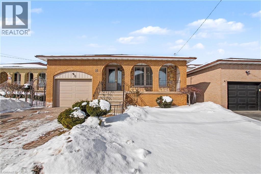 18 RIDLEY Drive, Hamilton, Ontario