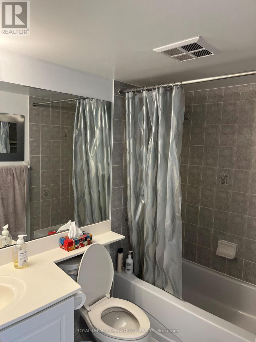 901 - 399 South Park Road, Markham (Commerce Valley), Ontario  L3T 7W6 - Photo 5 - N13620002
