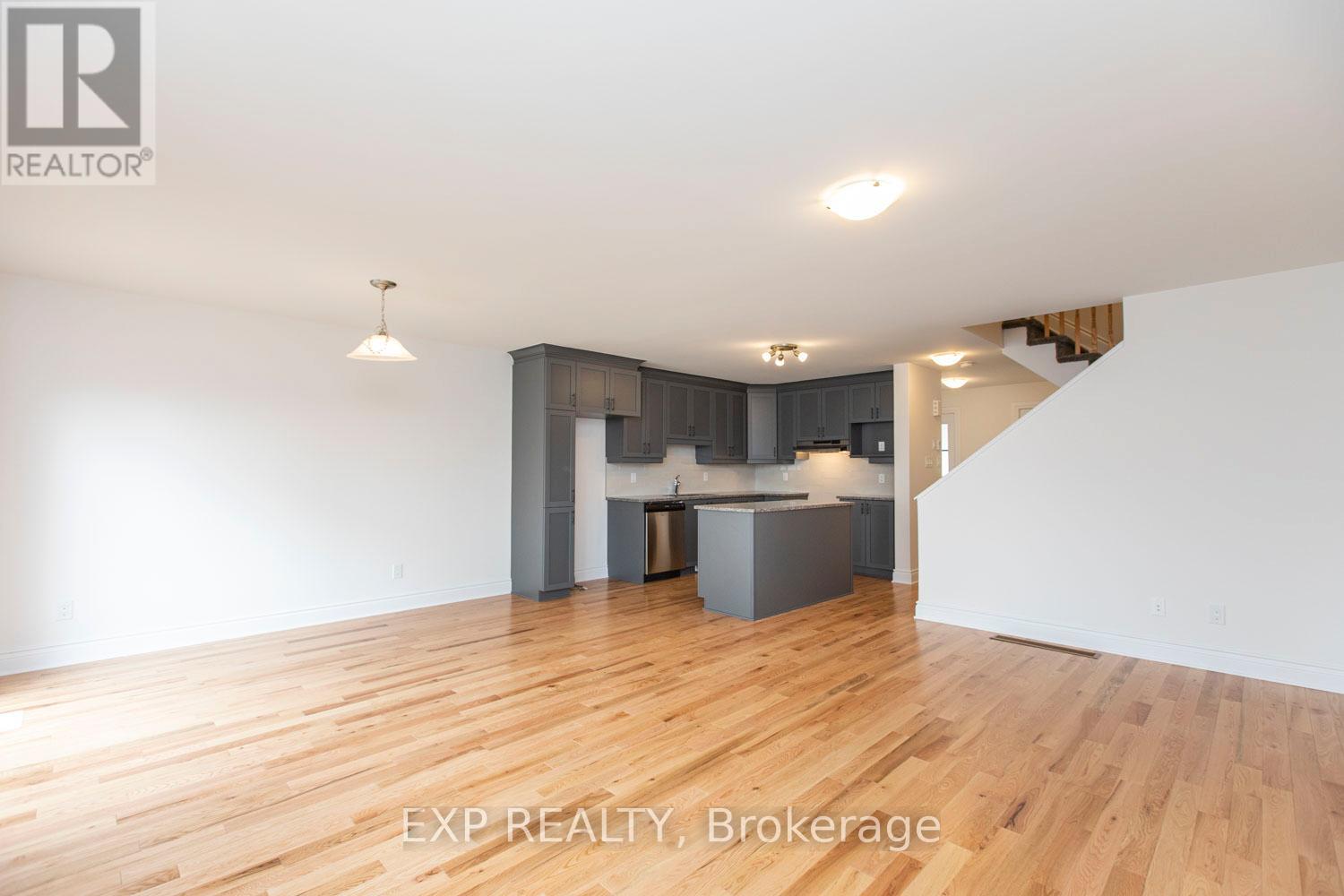 208 Dion Avenue, Clarence-Rockland, Ontario  K4K 0M3 - Photo 12 - X13619944