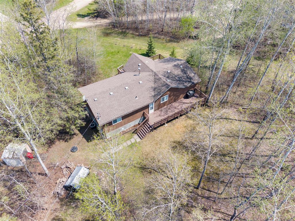 21 Black Bear Crescent, Lac Du Bonnet Rm, Manitoba  R0E 1A0 - Photo 2 - 202618914