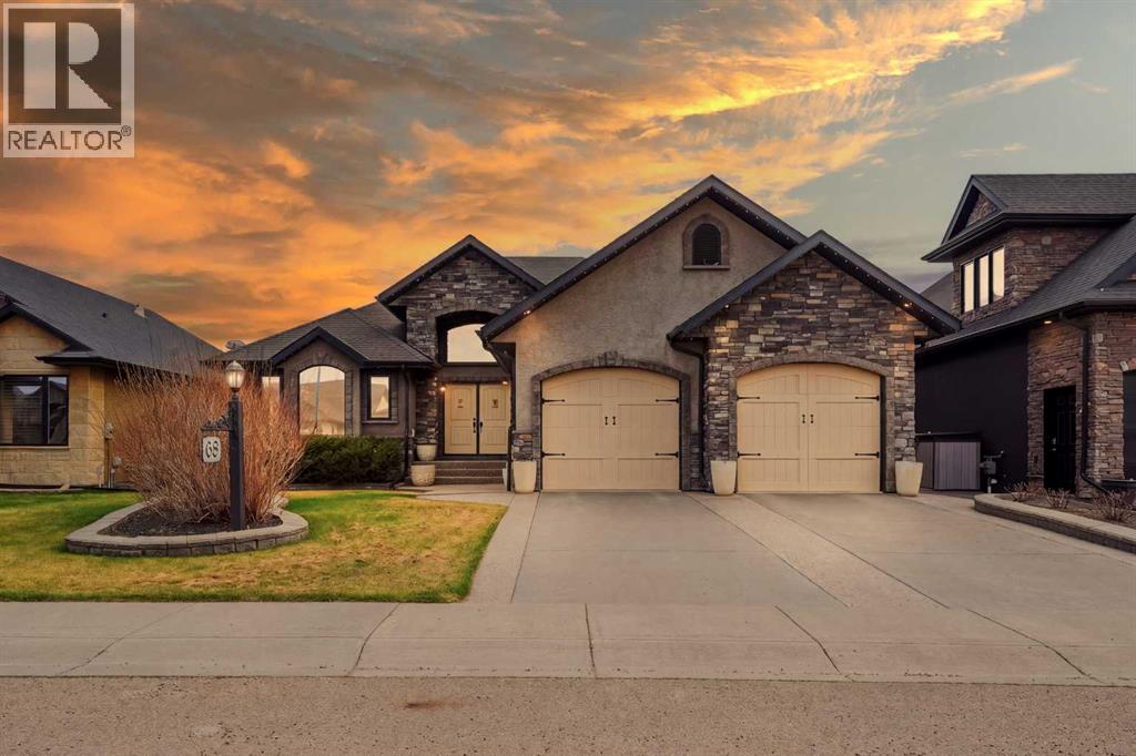 68 Oakwood Close, Red Deer, Alberta  T4P 0C5 - Photo 1 - A2331615