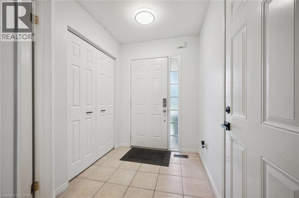 96 Templewood Drive, Kitchener, Ontario  N2R 1Y4 - Photo 6 - 40852051