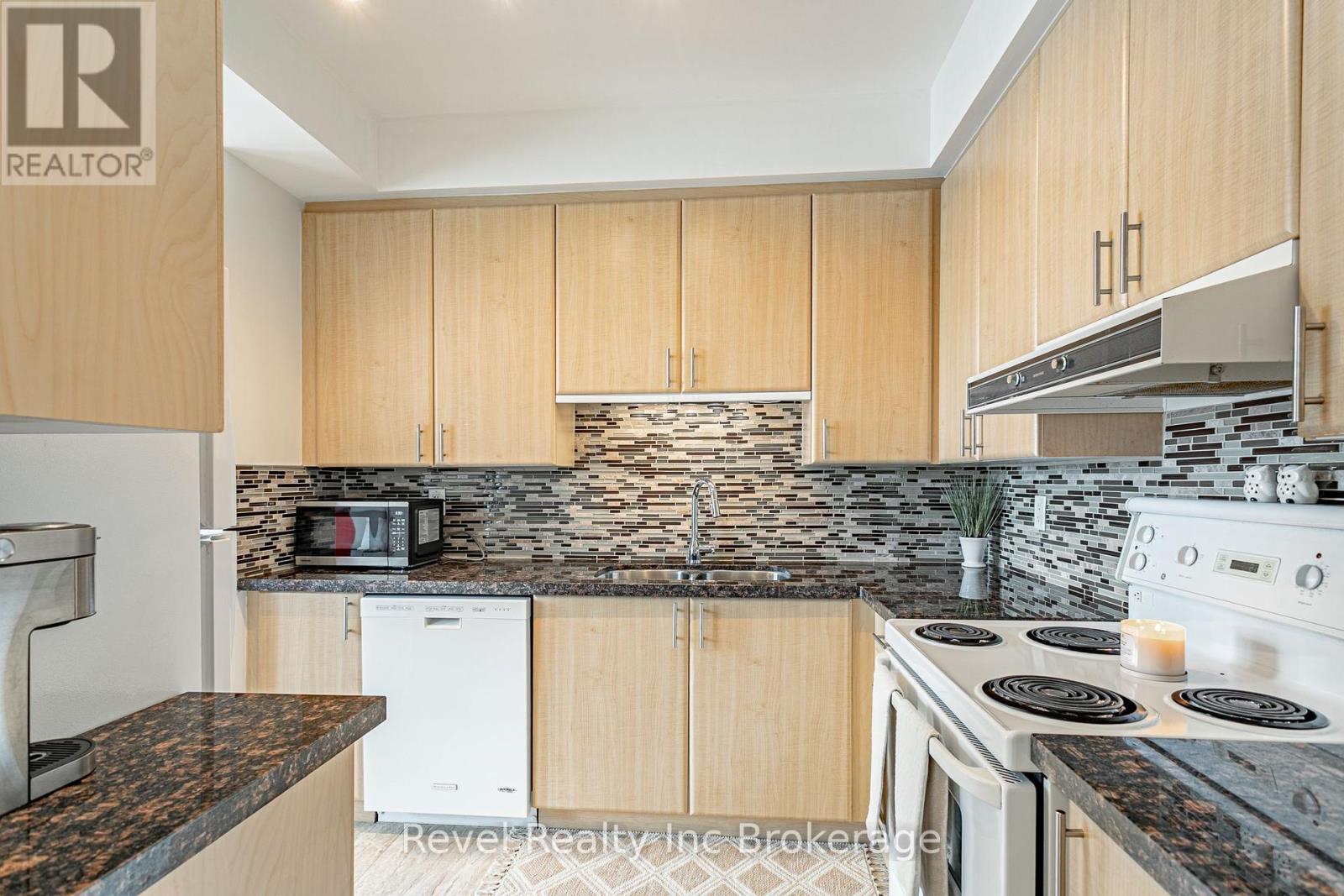 515 - 80 Port Street E, Mississauga, Ontario  L5G 4V6 - Photo 8 - W13620240