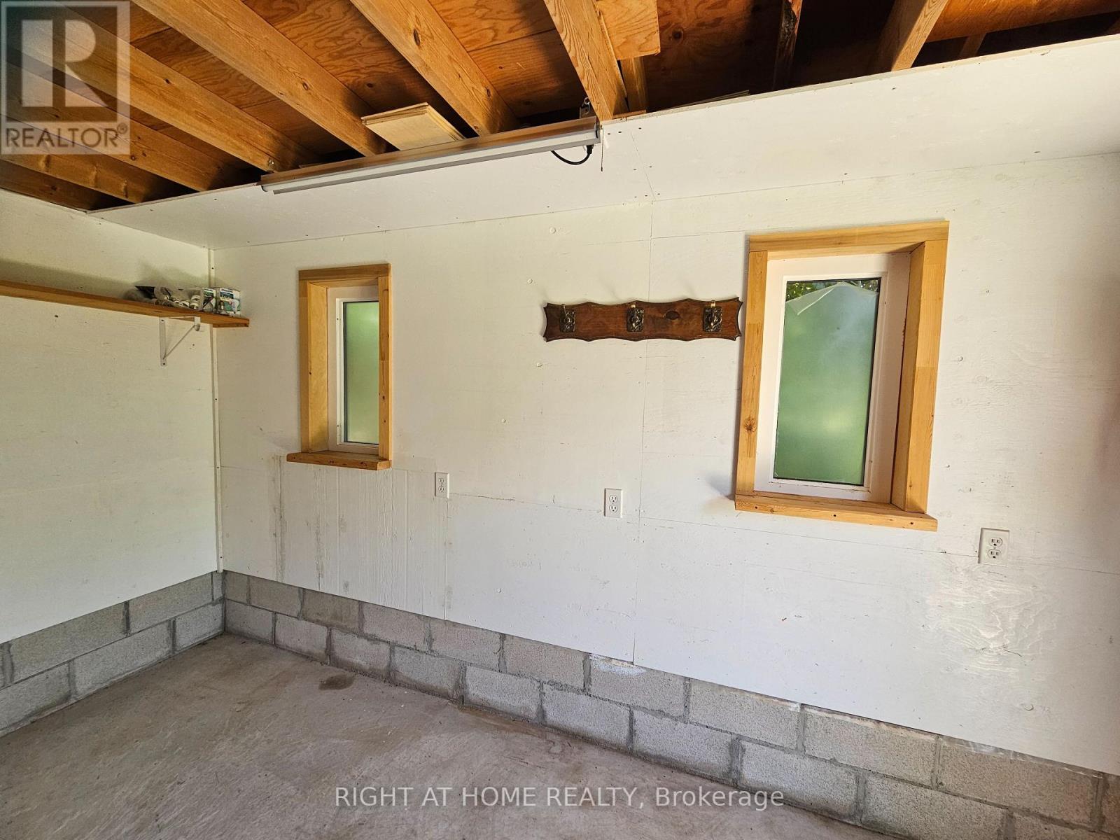 402 Lambton Street E, West Grey, Ontario  N0G 1R0 - Photo 34 - X13166452