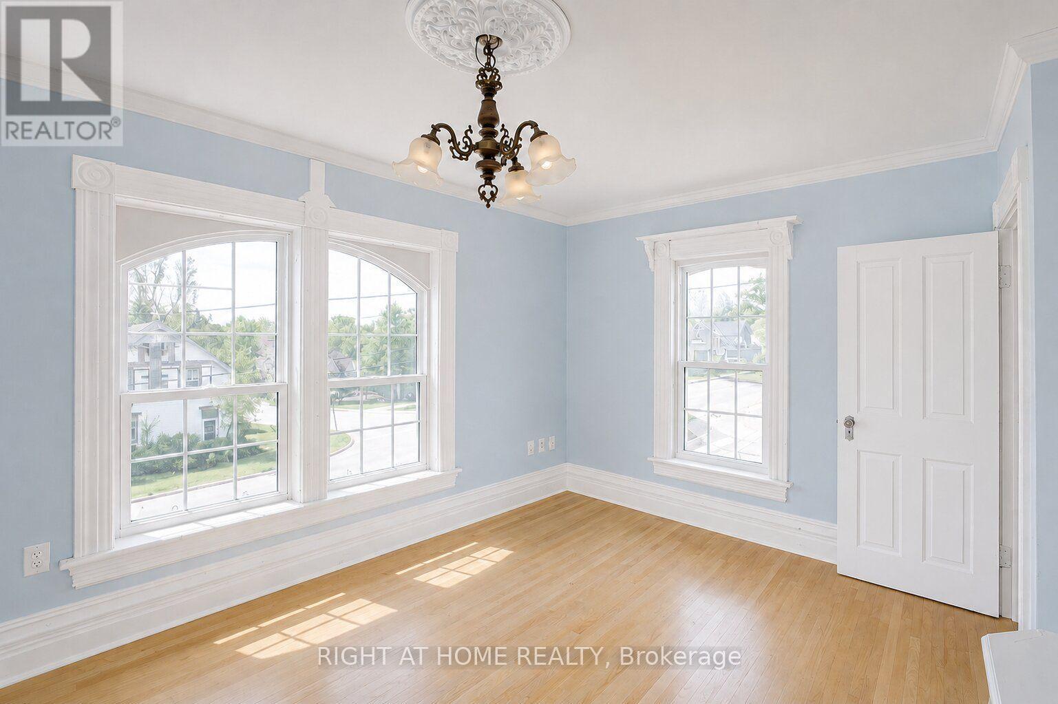 402 Lambton Street E, West Grey, Ontario  N0G 1R0 - Photo 23 - X13166452