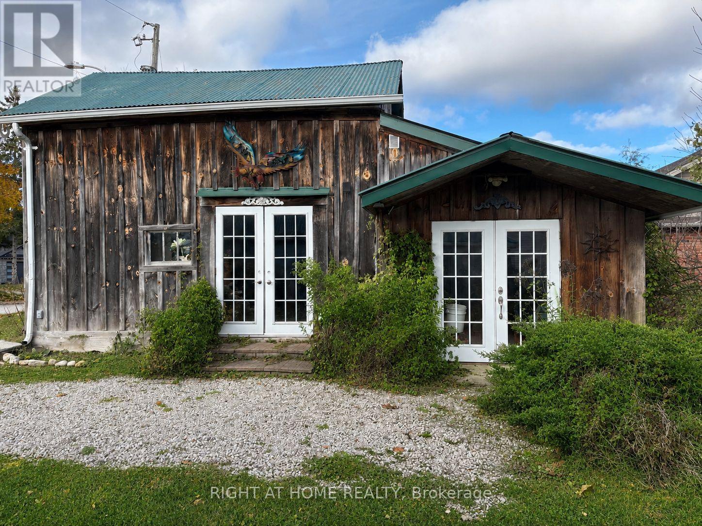 402 Lambton Street E, West Grey, Ontario  N0G 1R0 - Photo 29 - X13166452