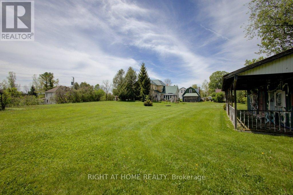 402 Lambton Street E, West Grey, Ontario  N0G 1R0 - Photo 40 - X13166452