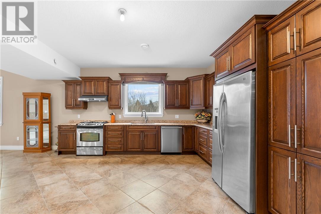 3 Columba Terrace, Sudbury, Ontario  P3E 0B3 - Photo 34 - 2129229