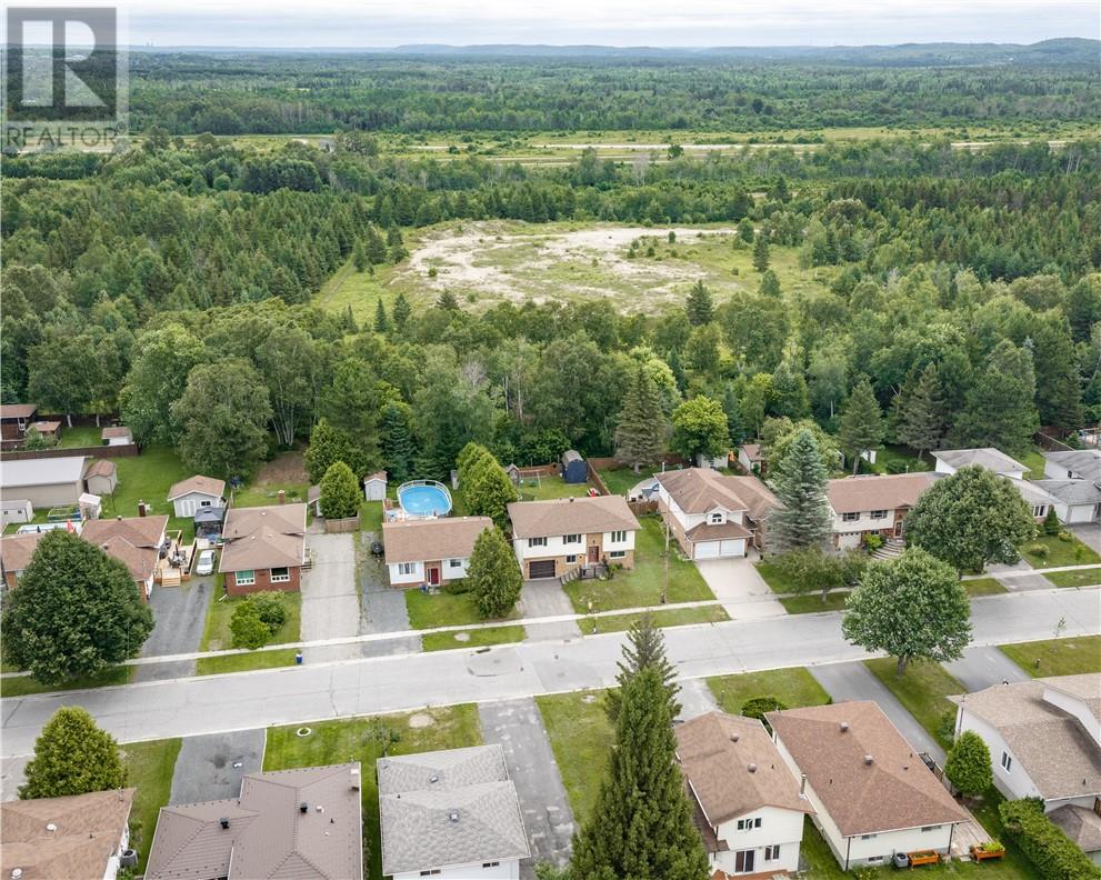 3878 Macmillan Drive, Val Caron, Ontario  P3N 1H9 - Photo 28 - 2129499